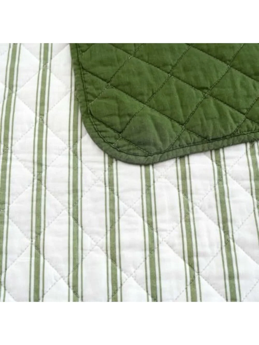 Lightweight King Quilt Set - 3-Piece Bedding Set for Cozy Home Decor